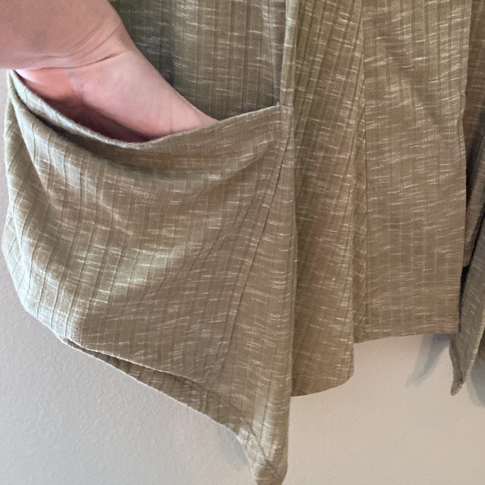 Lisa Rinna Long Sleeve Lightweight Green Heathered Open Cardigan with Pockets - Picture 5 of 11